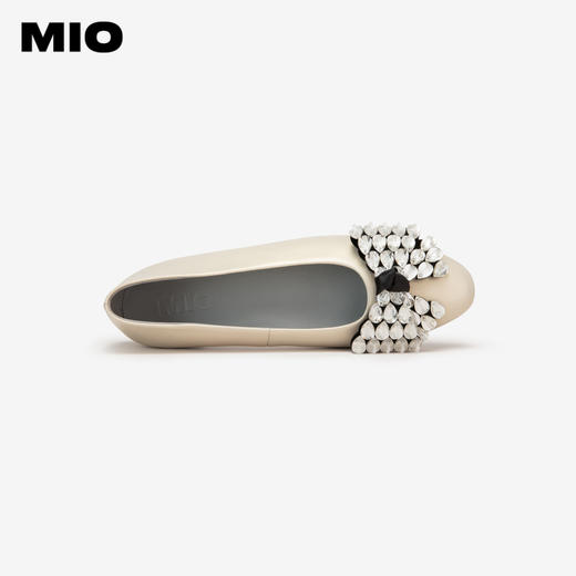 MIO米奥秋季圆头低跟时装单鞋蝴蝶钻饰时髦舒适浅口单鞋女M244443009 商品图2