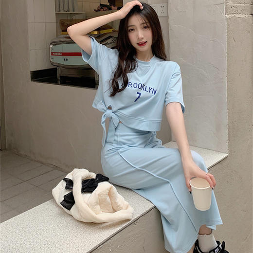 【短款蝴蝶结短袖T恤】时尚套装女 夏季新款 休闲甜美盐系 半身裙两件套 商品图3