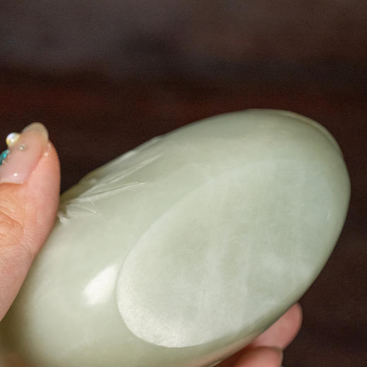 二十世纪 和田玉雕竹纹提梁壶摆件 商品图3