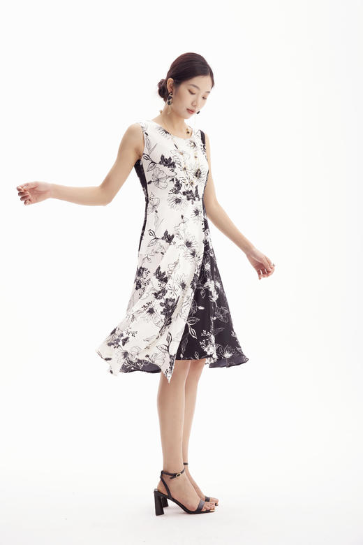 HJ2S37_凝脂色_连衣裙_四季_名媛风黑白撞色花卉印花无袖收腰显瘦气质连衣裙_高级女装_BERNIEELEN 伯妮斯茵 商品图2