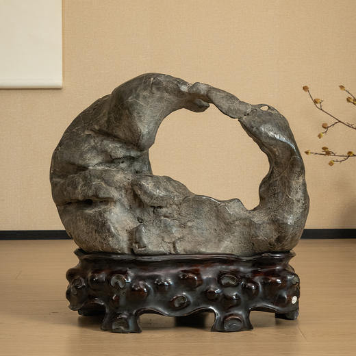 清 灵璧石庆云洞天文房赏石（红木座） 商品图1