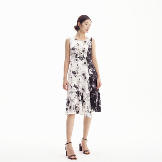 HJ2S37_凝脂色_连衣裙_四季_名媛风黑白撞色花卉印花无袖收腰显瘦气质连衣裙_高级女装_BERNIEELEN 伯妮斯茵 商品图11