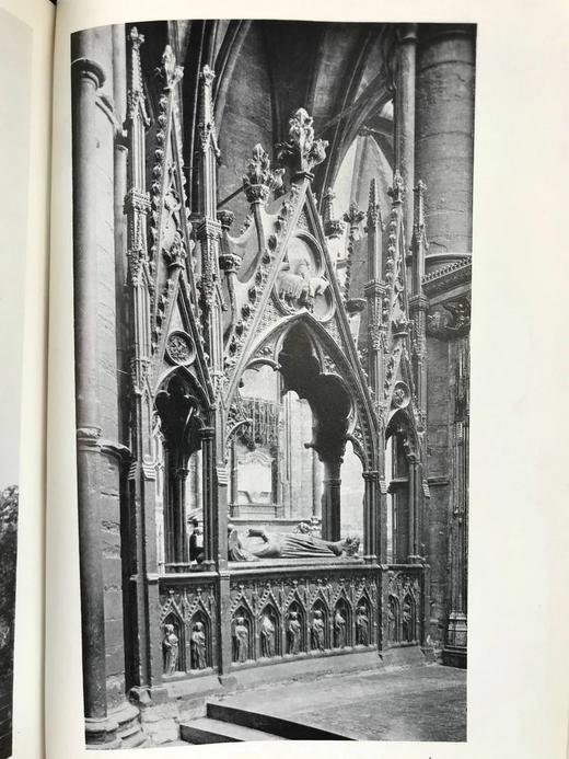 1949年 英国艺术，1307-1461年 约百幅插图 漆布精装18开 商品图9