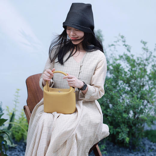 BEN by SONE｜斜挎手提牛皮桶包 商品图1