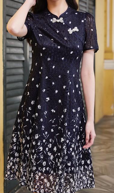 HJ1S71_帝释青色_连衣裙_四季_气质优雅新中式立领盘扣蕾丝提花短袖收腰显瘦百搭_高级女装_BERNIEELEN 伯妮斯茵 商品图4