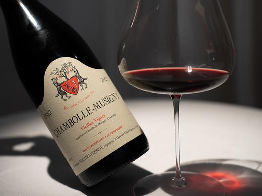 【新年份发售】2023/2022年法国勃艮第双狗抱树香波慕西尼老藤村级干红 商品图3