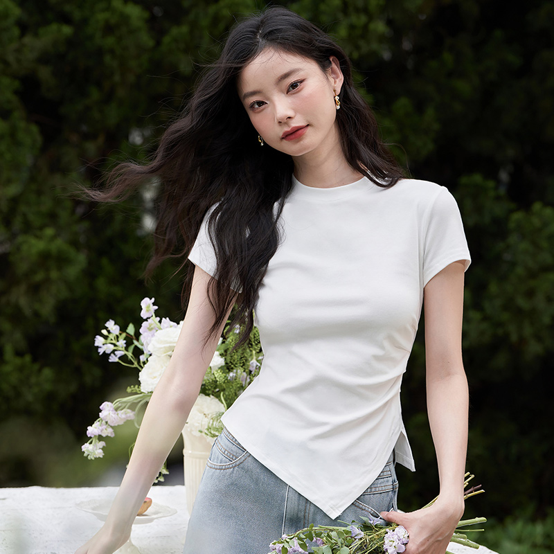 【限时秒杀】西遇黑色气质紧身T恤女新款不规则下摆设计感短袖蓝色V0050525/10740173