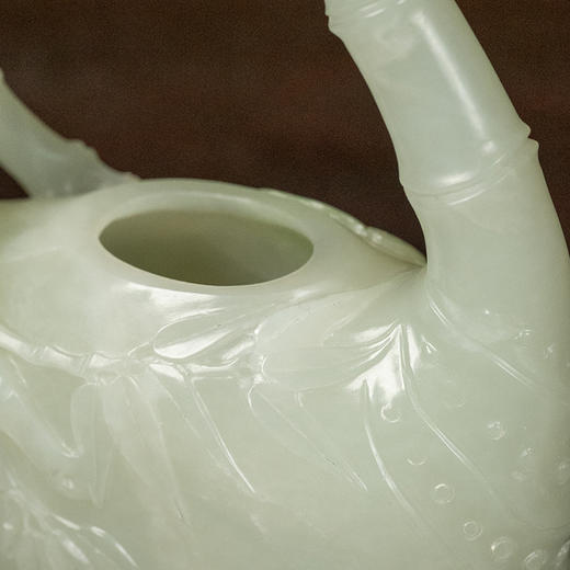 二十世纪 和田玉雕竹纹提梁壶摆件 商品图2