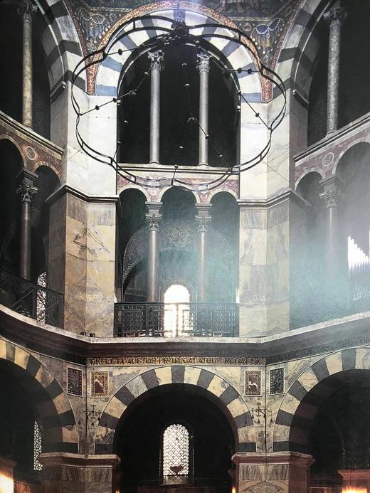 中世纪早期建筑图集 数百幅插图 精装大16开 商品图14