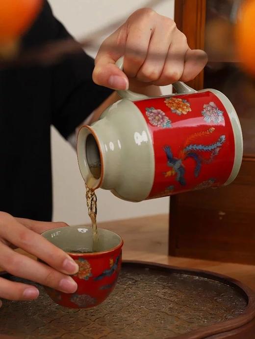 带盖汝瓷瓶❗6款可选~【卓玉堂汝窑小暖壶】复古老式水壶，釉上高温烤花，立体鲜活，伸手可触，一壶多用，是杯子亦是杯盖，闲时煮茶，慢时光中细品人生~ 商品图3