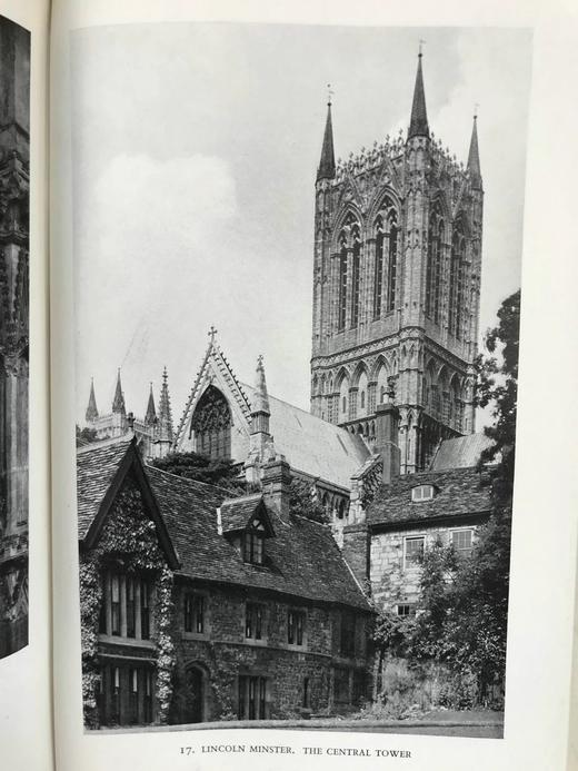 1949年 英国艺术，1307-1461年 约百幅插图 漆布精装18开 商品图11