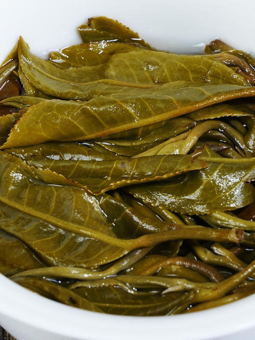 【掌柜私藏薄荷塘】2014年头春头采 十年勐海干仓薄荷塘纯料 有钱难买的稀缺货 云南易武普洱茶生茶357g/饼 拍5发6拍20发25 商品图6