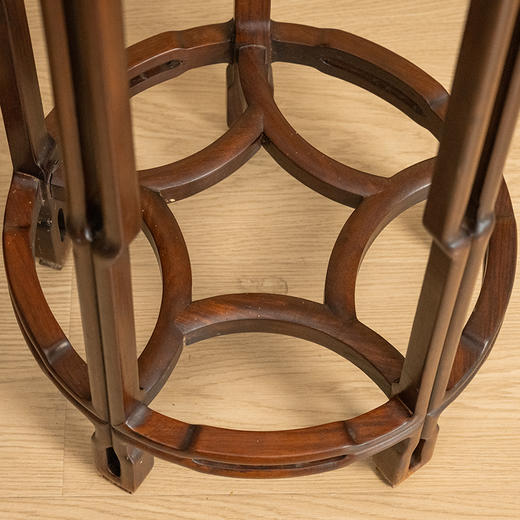 清 红木鱼门洞五足高花几（一对） 商品图3