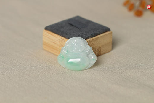 【喜笑颜开】天然翡翠弥勒佛 配精美挂绳 商品图1