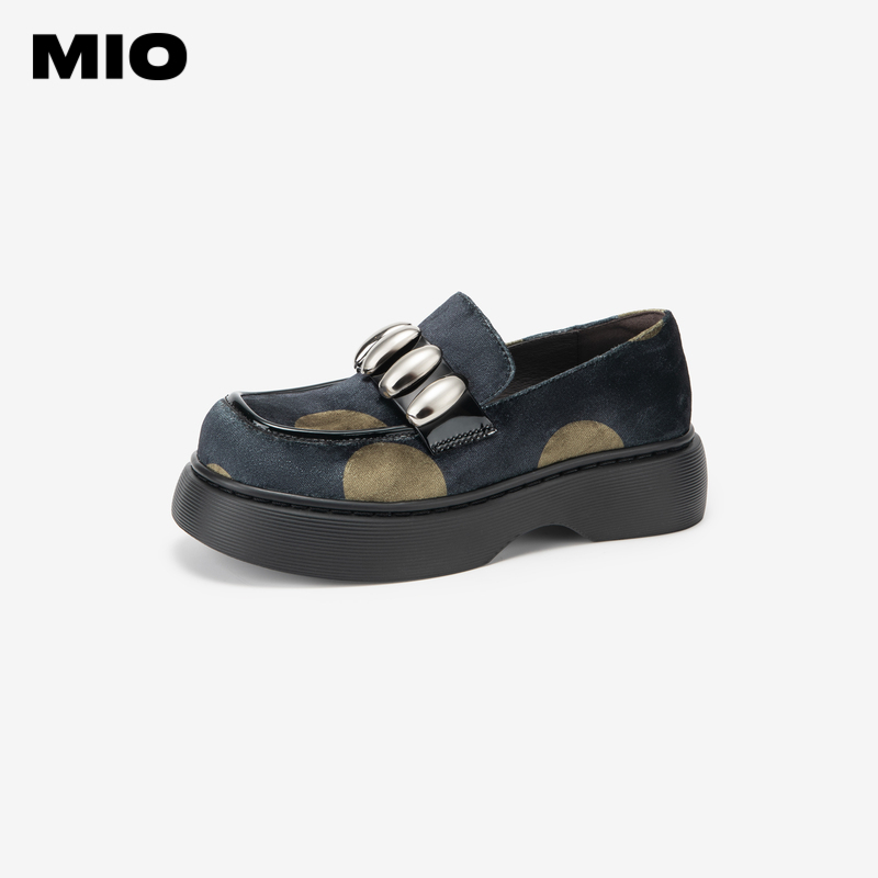 MIO米奥秋季金属扣饰休闲乐福鞋圆头舒适复古厚底单鞋女鞋M244542409