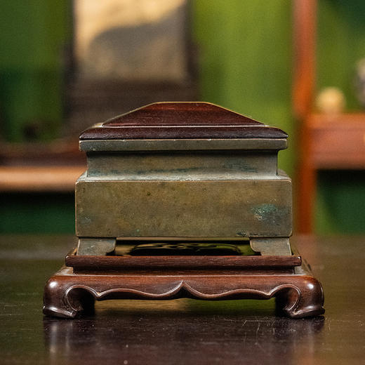 清 铜四足方炉（红木盖座） 商品图0