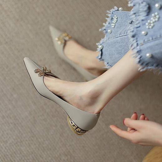 【预售5天】里外全皮仙女风豹纹低跟鞋春夏新款尖头单鞋女真皮金属扣件鞋HB&7001 商品图1