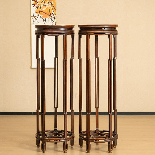 清 红木鱼门洞五足高花几（一对） 商品图0