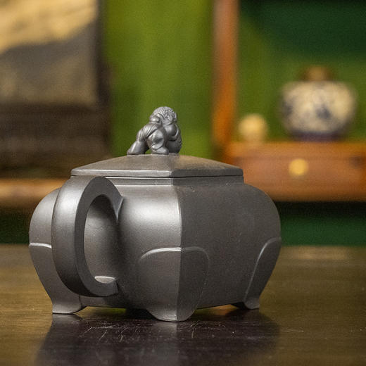 《狮球六方壶》  王光永  省陶瓷艺术大师(2023年 第三届)、高级工艺美术师、徐州市动漫艺术协会副主席、工业设计协会会员 商品图1