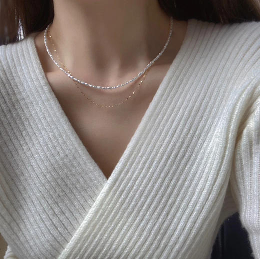 甄珠贝 法式轻盈 淡水keshi 2-3mm 日常百搭 冷光chao亮 很有质感（单层哦，首图是戴三条或三圈长度的效果） 商品图3