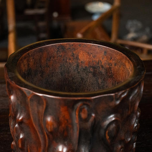 清 红木雕树瘤笔筒 商品图2