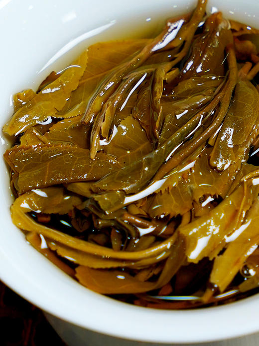 【掌柜私藏薄荷塘】2014年头春头采 十年勐海干仓薄荷塘纯料 有钱难买的稀缺货 云南易武普洱茶生茶357g/饼 拍5发6拍20发25 商品图4