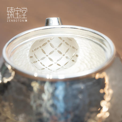 【样品特惠8折，仅1件，无货退款】 臻宝堂银壶纯银999泡茶壶纯手工锤纹急须侧把壶经典款茶具高端送礼茶器 锤纹急须(经典款) 容量约 200ml 重约145克 商品图1