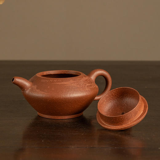 《和合壶》 穆明龙 高级工艺美术师、高级泥料工程师、宜兴紫砂工厂特级练泥师、工艺美术学会会员、实力派创新型陶艺家 商品图1