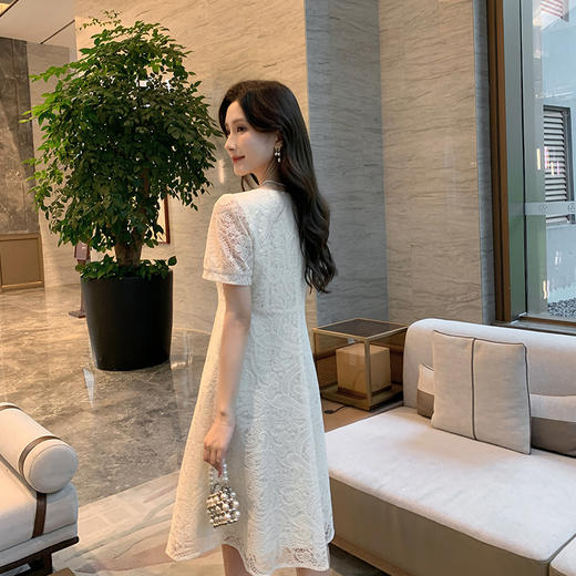 奢姿大码女装2025夏季新款蕾丝气质裙子胖妹妹纽扣方领时尚连衣裙9942826437 商品图3