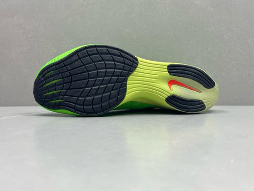 夏日特惠💰330 Nike ZoomX Vaporfly Next%2 轻盈织物减震防滑耐磨透气轻便回弹 低帮休闲跑步鞋 商品图4