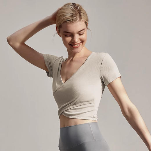 【3~5天发货】跃牌【美度空间】系列 莫代尔罗纹高级感瑜伽服春夏新款瑜伽上衣短袖女夏季裸感休闲t裇TX41003 商品图3