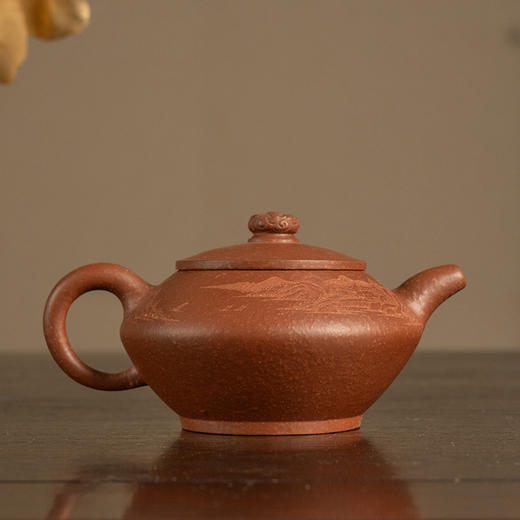 《和合壶》 穆明龙 高级工艺美术师、高级泥料工程师、宜兴紫砂工厂特级练泥师、工艺美术学会会员、实力派创新型陶艺家 商品图0