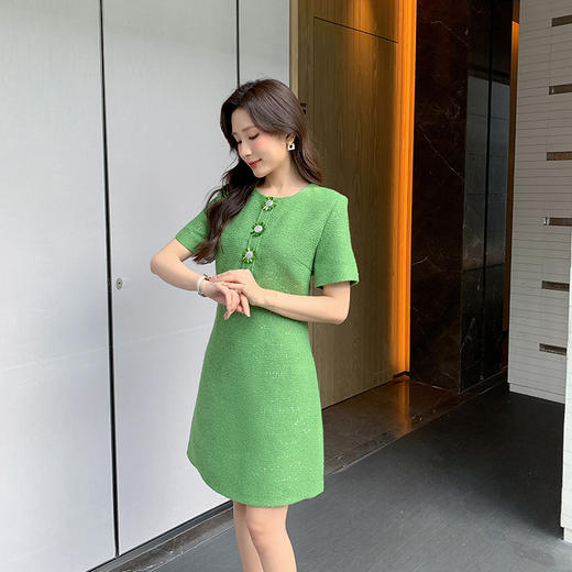 【清仓超15天不保价】奢姿大码女装2025季新款镶钻装饰小香风裙子胖妹妹时尚连衣裙3742802144 商品图0