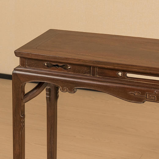 清 红木高束腰霸王枨云纹足条桌 商品图1