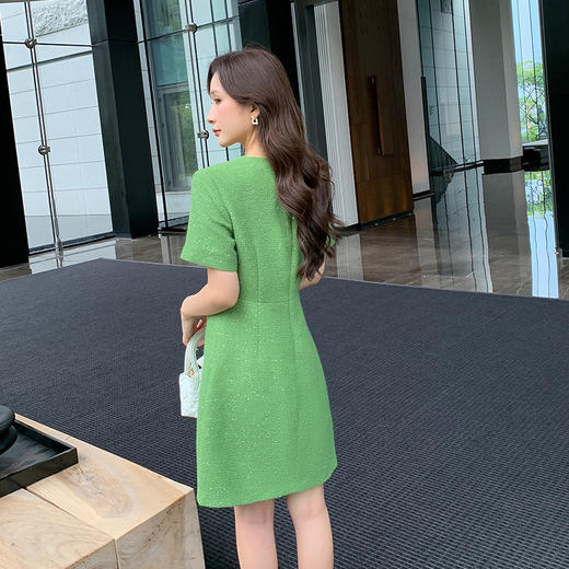 【清仓超15天不保价】奢姿大码女装2025季新款镶钻装饰小香风裙子胖妹妹时尚连衣裙3742802144 商品图3