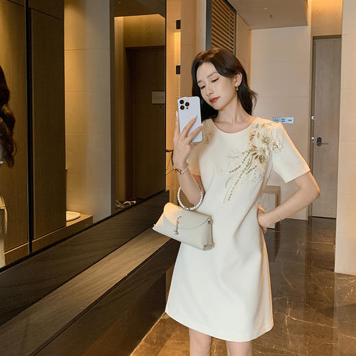 [奢姿轻奢系列]钉珠绣花连衣裙大码女装夏季新款胖妹妹优雅裙子8942890042 商品图2