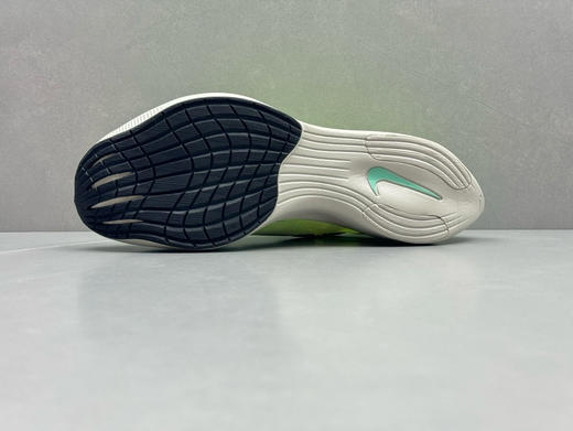 夏日特惠💰330 Nike ZoomX Vaporfly Next%2 轻盈织物减震防滑耐磨透气轻便回弹 低帮休闲跑步鞋 商品图4