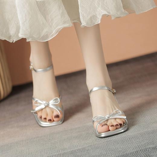 ZHR一字带凉鞋女2024新款夏季仙女风蝴蝶结高级凉鞋耐磨粗跟女鞋 商品图3