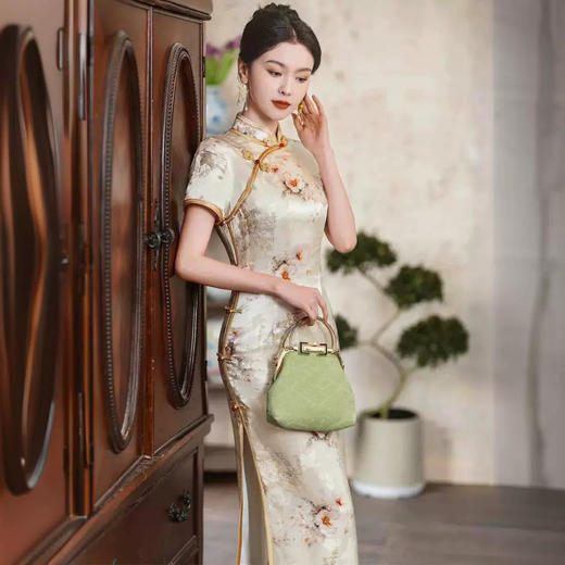 新中式交织桑蚕丝旗袍HQ272 商品图2