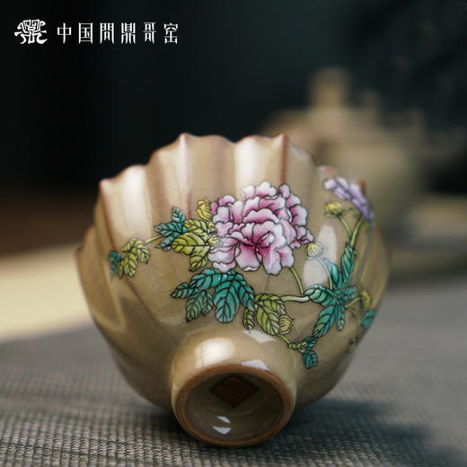 问鼎哥窑致巧款青葵杯（春娇迷蝶）（缺货） 商品图3