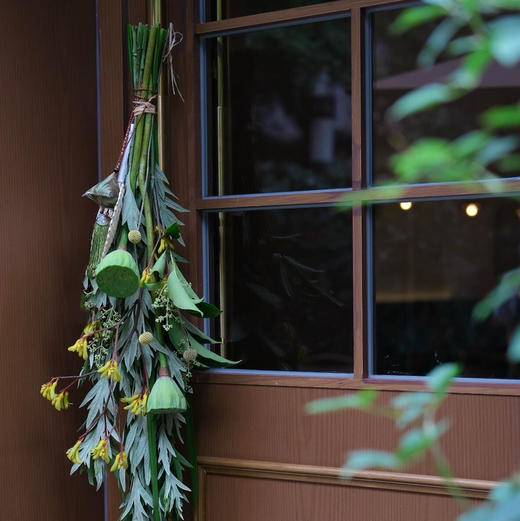 手持艾旗招百福，门悬蒲剑斩千邪（莲心款） 商品图1