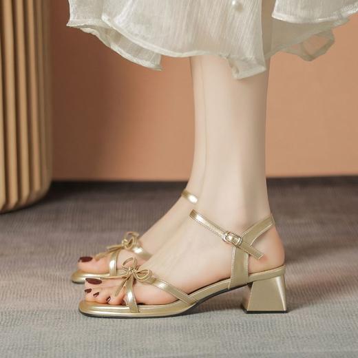 ZHR一字带凉鞋女2024新款夏季仙女风蝴蝶结高级凉鞋耐磨粗跟女鞋 商品图9