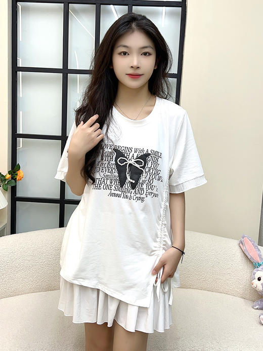【大码女装小众别致上衣】胖mm短袖个性系带T恤130-320斤 立体别致蝴蝶 印字母上衣 商品图2