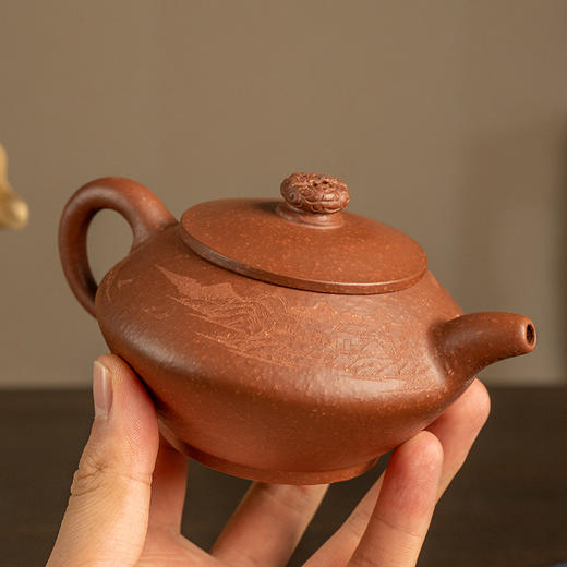 《和合壶》 穆明龙 高级工艺美术师、高级泥料工程师、宜兴紫砂工厂特级练泥师、工艺美术学会会员、实力派创新型陶艺家 商品图3