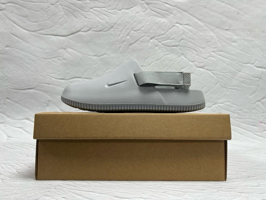 夏日特惠💰230 Nike Calm Mule 耐克男女休闲运动绑带包头沙滩穆勒凉鞋拖鞋
尺码：36-45 商品图0