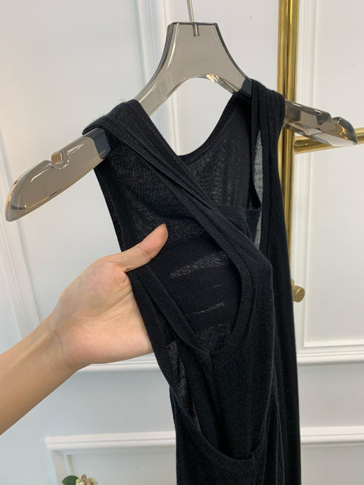 69-2渠道圆正 tot冷淡北欧风 莱赛尔天丝羊绒 轻薄舒爽凉快 针织两件套 无袖连衣裙 商品图6