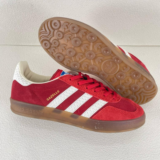 夏日特惠💰320 adidas originals Samba Handball Spezial OG 
此款以简约大方的造型设计，给人以随性休闲的时尚格调，穿着舒适轻便 商品图5