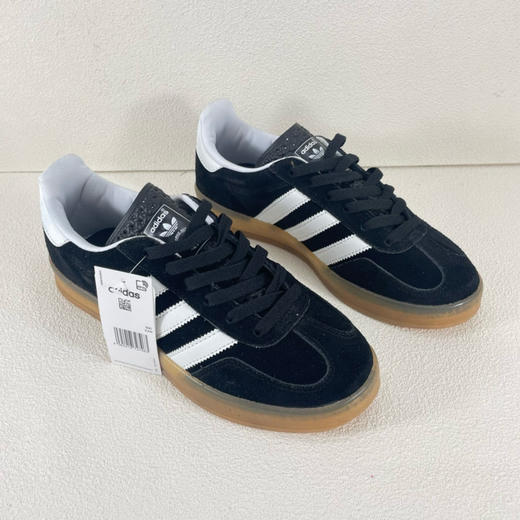 夏日特惠💰320 adidas originals Samba Handball Spezial OG 
此款以简约大方的造型设计，给人以随性休闲的时尚格调，穿着舒适轻便 商品图0