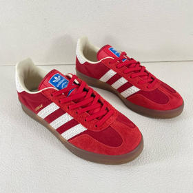 夏日特惠💰320 adidas originals Samba Handball Spezial OG 
此款以简约大方的造型设计，给人以随性休闲的时尚格调，穿着舒适轻便