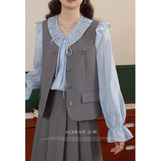 鹿向南《海盐汽水》秋季时尚马甲LXN31580 商品图4